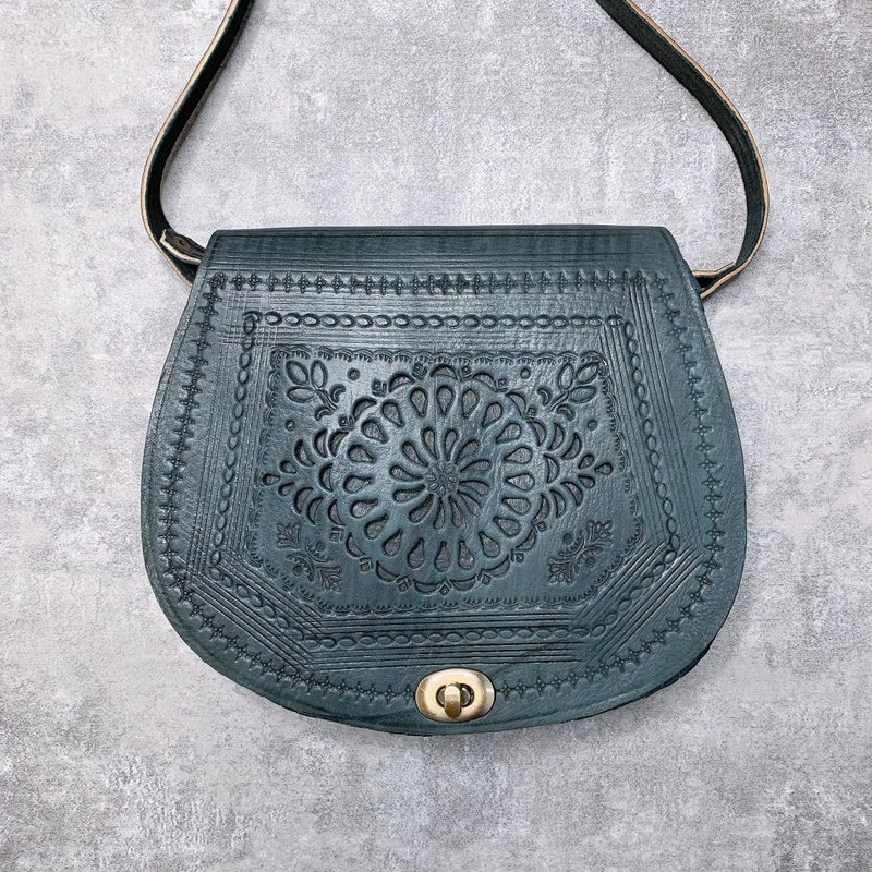 Lalla 马鞍M 摩洛哥手敲花 indigo蓝染 louisah - 侧背包/斜挎包 - 真皮 蓝色