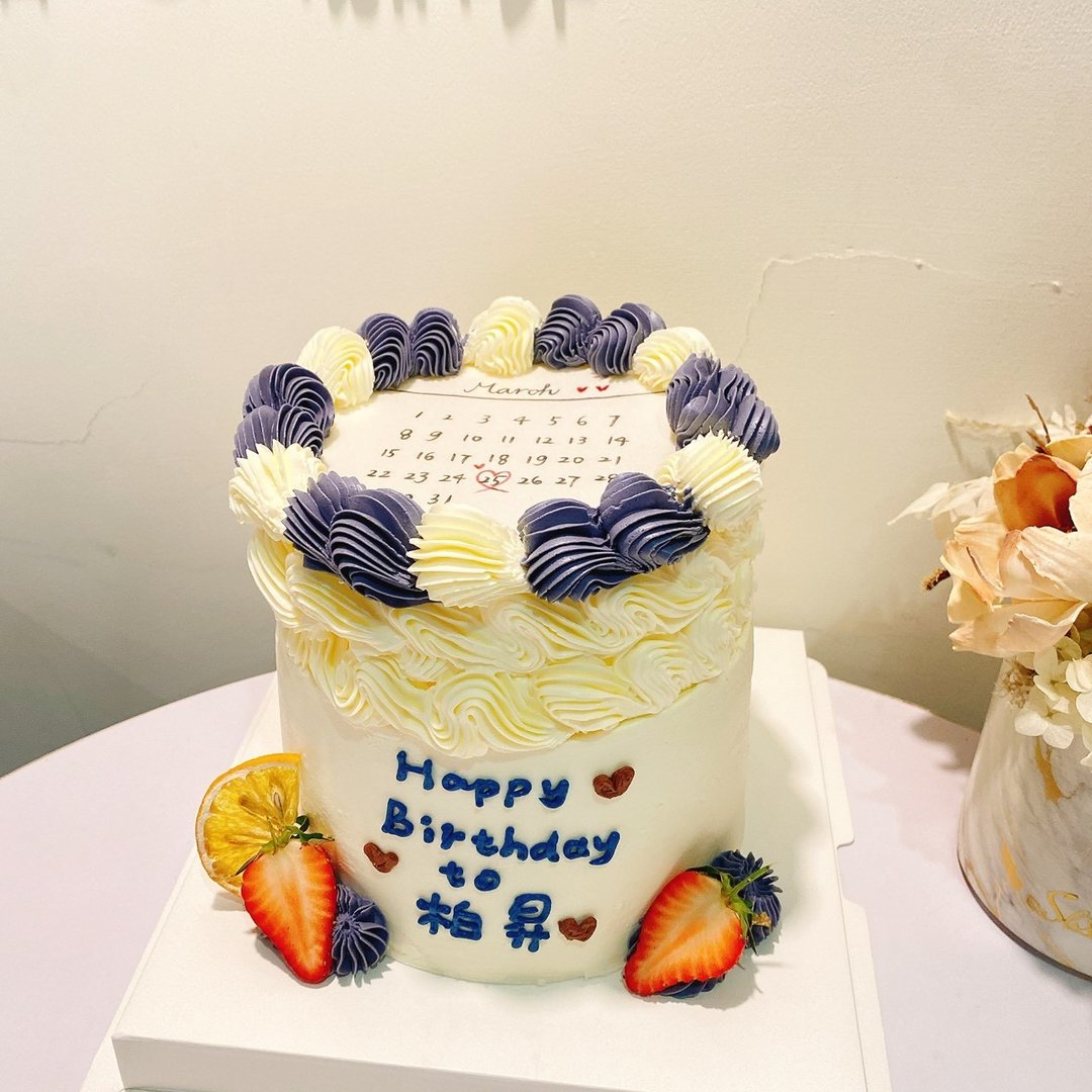 白紫色系燃烧蛋糕 定制化蛋糕 生日蛋糕 鲜奶油挤花 铄甜点 6寸 - 蛋糕/甜点 - 新鲜食材 