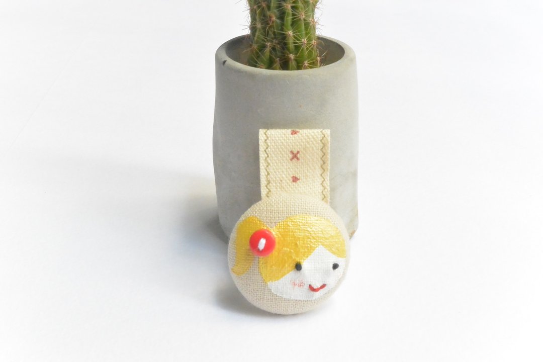 手绘布包扣集线器 - 微笑女孩 - 卷线器/电线收纳 - 棉 橘色