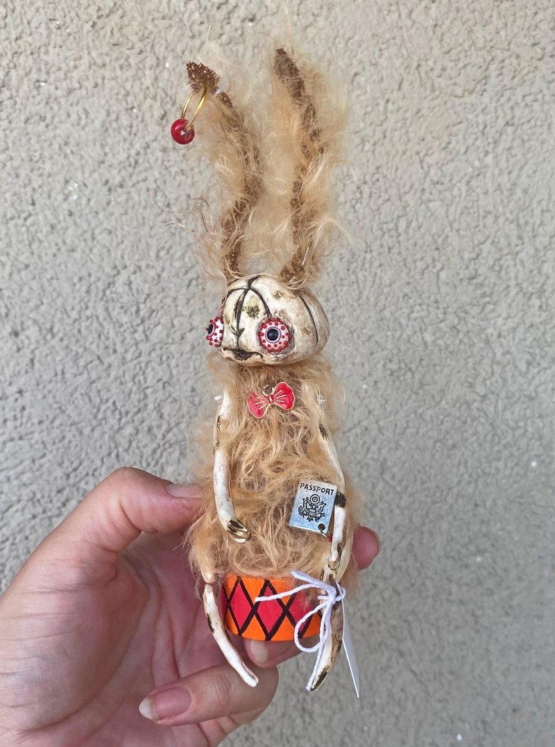 疯狂野兔   1 件 - 玩偶/公仔 - 其他材质 多色