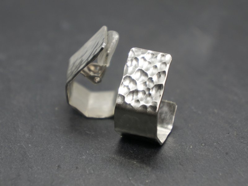 clip-on earrings　quiet.echo - 耳环/耳夹 - 其他金属 银色