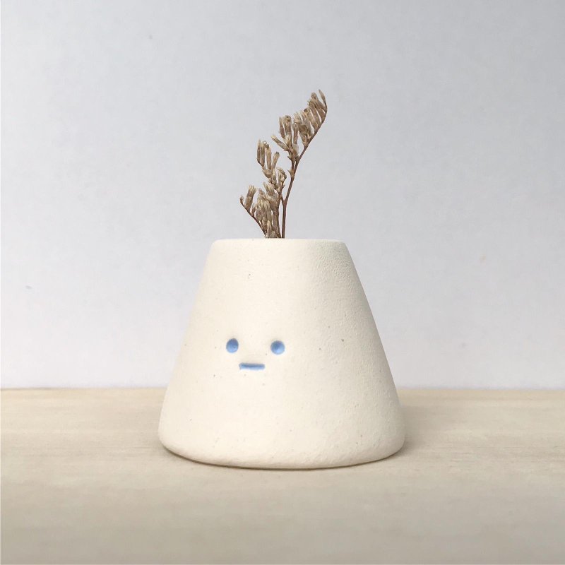 BUGS | 干花花器 | 香薰油扩香石 | 线香座 | 陶瓷摆饰 | PUDDING - 花瓶/陶器 - 陶 白色