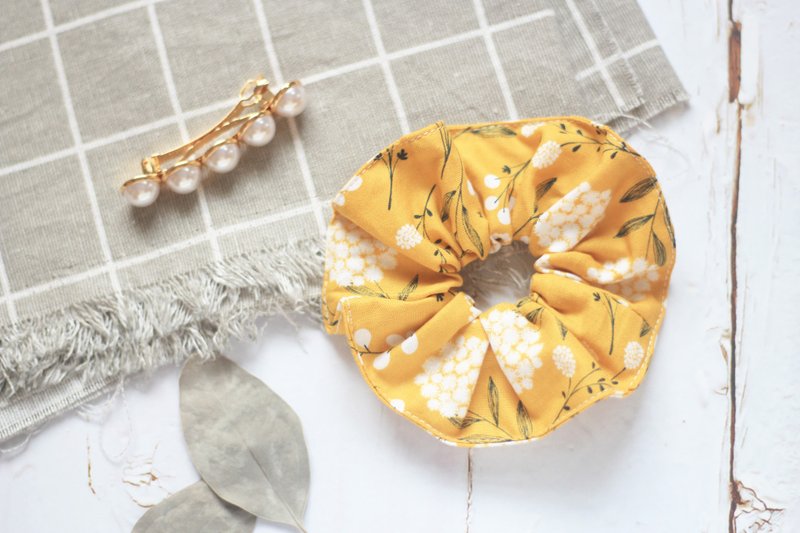 手作发饰。大肠圈。绒花 - 发饰 - 棉．麻 黄色