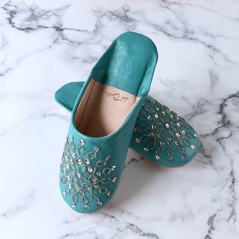Refined bauble noara turquoise blue of hand-stitched embroidery - 其他 - 真皮 