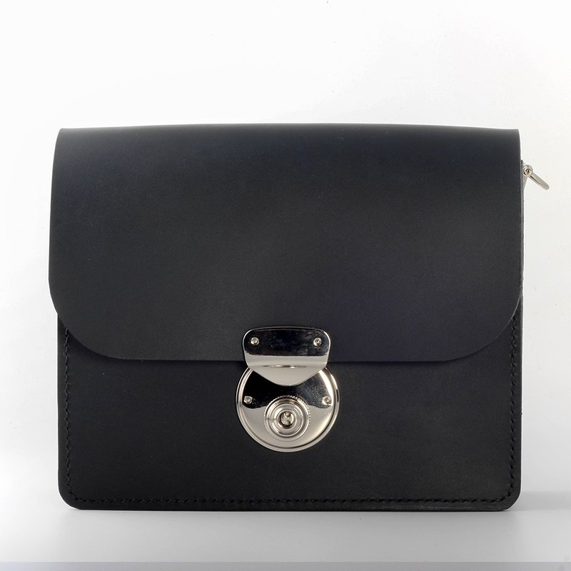 【颖川手创】迷你锁扣小方包无提把(黑色)意大利植物鞣牛皮 - 侧背包/斜挎包 - 真皮 黑色