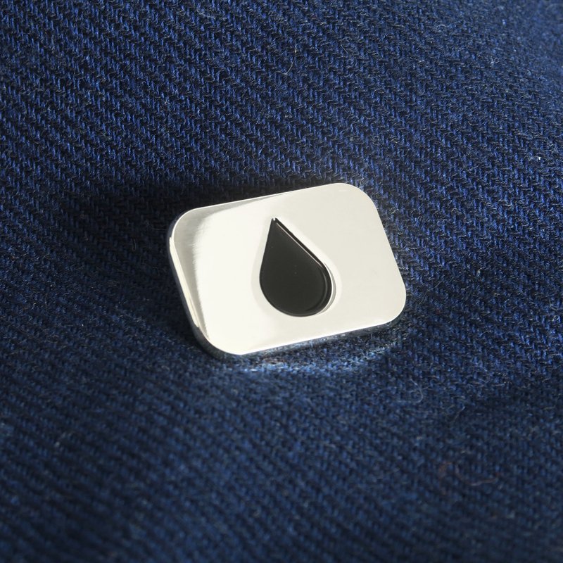 Lumon Industries 水滴珐琅别针 – 送给《Severance》粉丝的礼物 - 徽章/别针 - 其他金属 多色