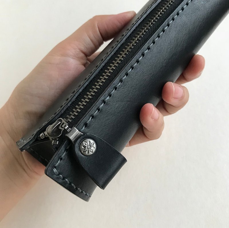 春日樱开•皮革笔袋 石墨黑 定制刻字 - 铅笔盒/笔袋 - 真皮 黑色