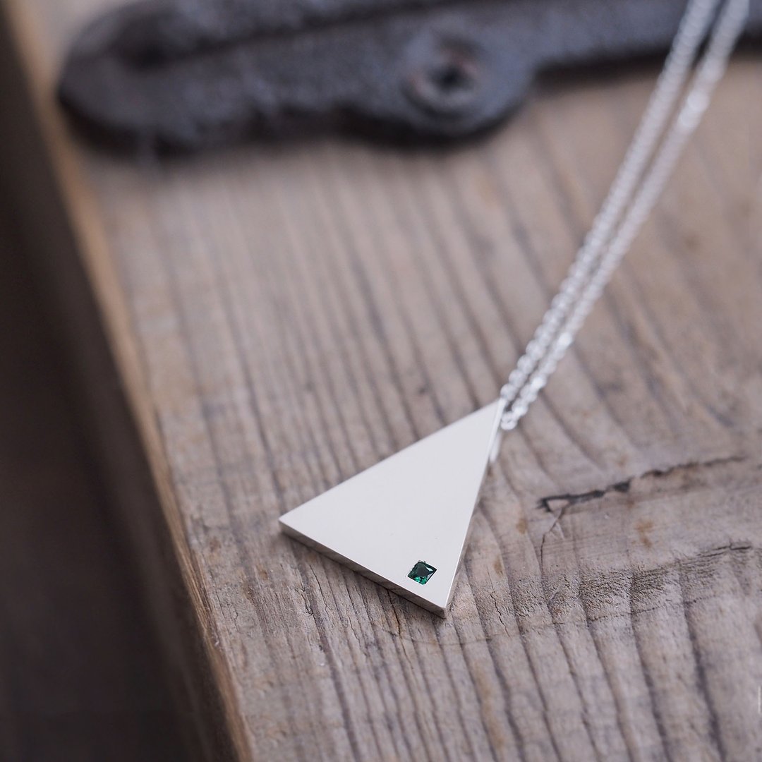 emerald triangle men's necklace Silver 925 - 项链 - 其他金属 绿色