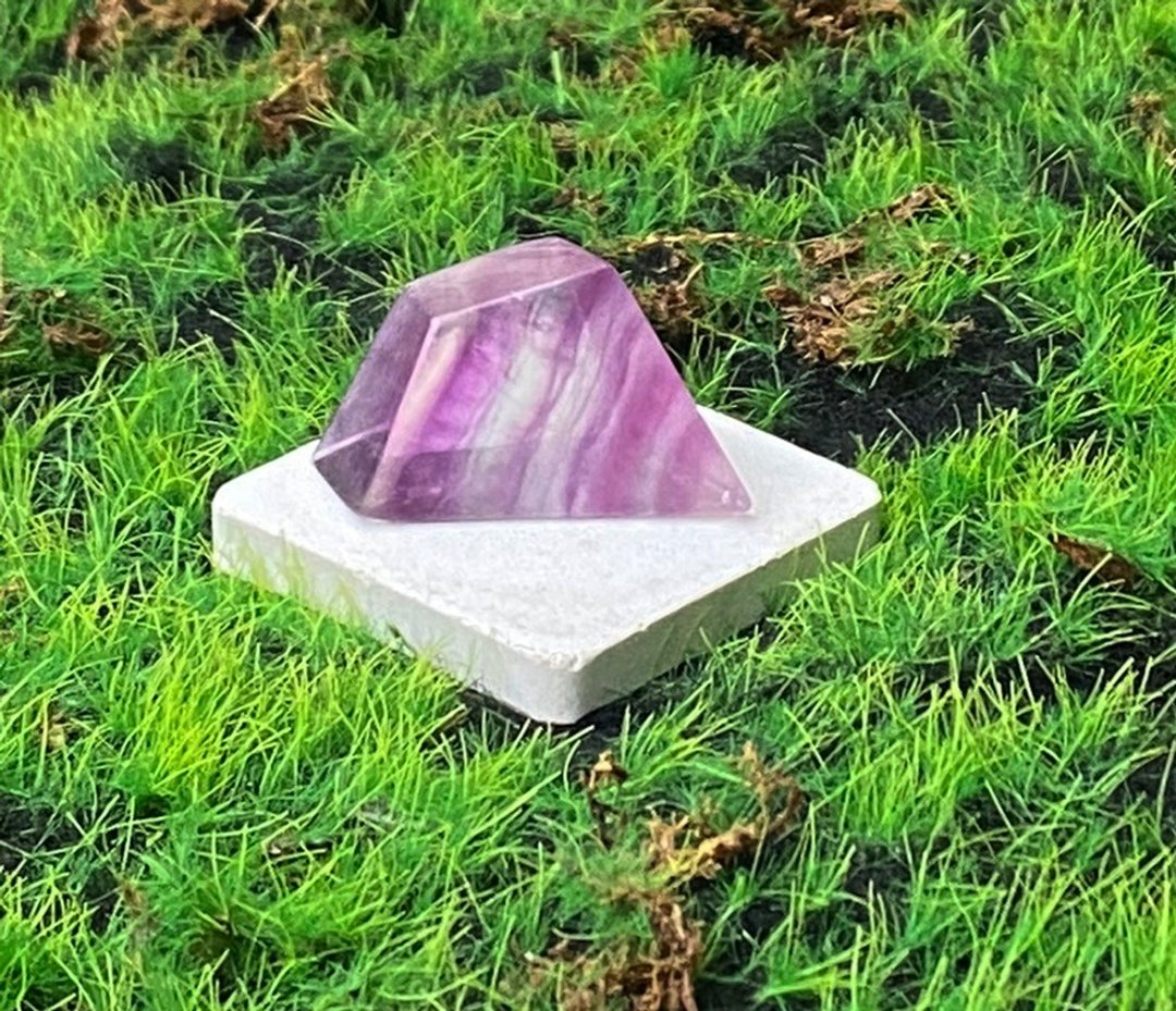 能量水晶摆饰-天然能量浪漫渐层萤石 增智慧 屏除杂乱思绪 疗愈 - 摆饰 - 水晶 多色