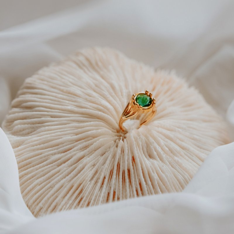 沉船发现绿宝藏戒指 Green Treasure Ring - 戒指 - 铜/黄铜 绿色