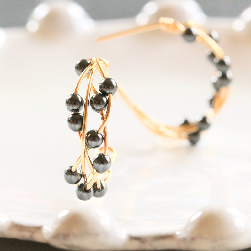 [Made-to-order] K14gf Swarovski Pearl Silver Black Twist Pierced Earrings [gift box] - 耳环/耳夹 - 贵金属 黑色