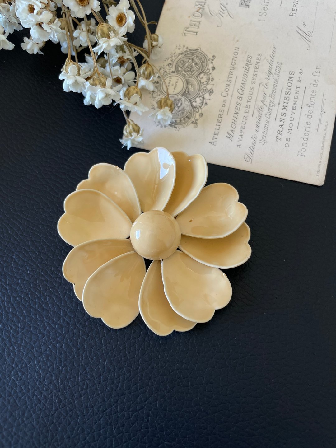 古董塑料粉肤色大花别针胸针 b1219 - 胸针 - 其他金属 金色