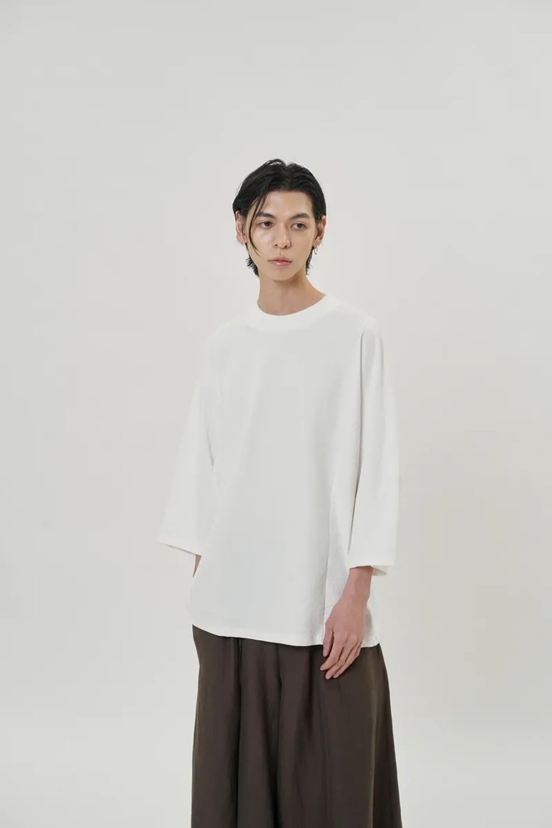 剪接连袖宽tee (白) Raglan-sleeve T-Shirt - 男装上衣/T 恤 - 棉．麻 白色