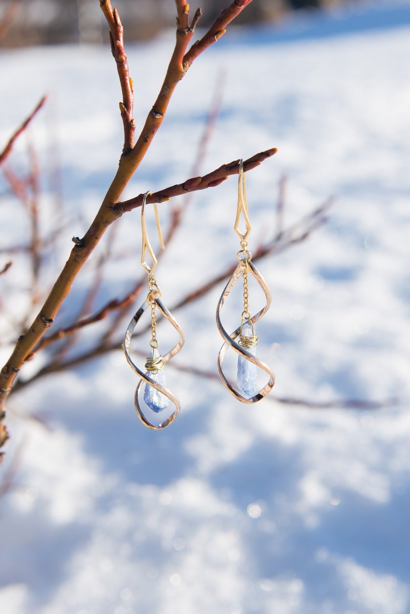 Crystal Love 原创设计 手工耳环 - 耳环/耳夹 - 水晶 透明