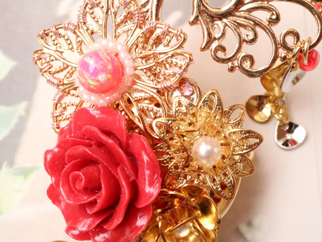 Differences in specifications Yang Guifei China Chinese History Crown Kanzashi Ayumu Classic Shinowazuri Brooch Flower Sakura Kyoto Opal Jinsan Beni Artificial Opal Artificial Opal Red - 胸针 - 玻璃 红色