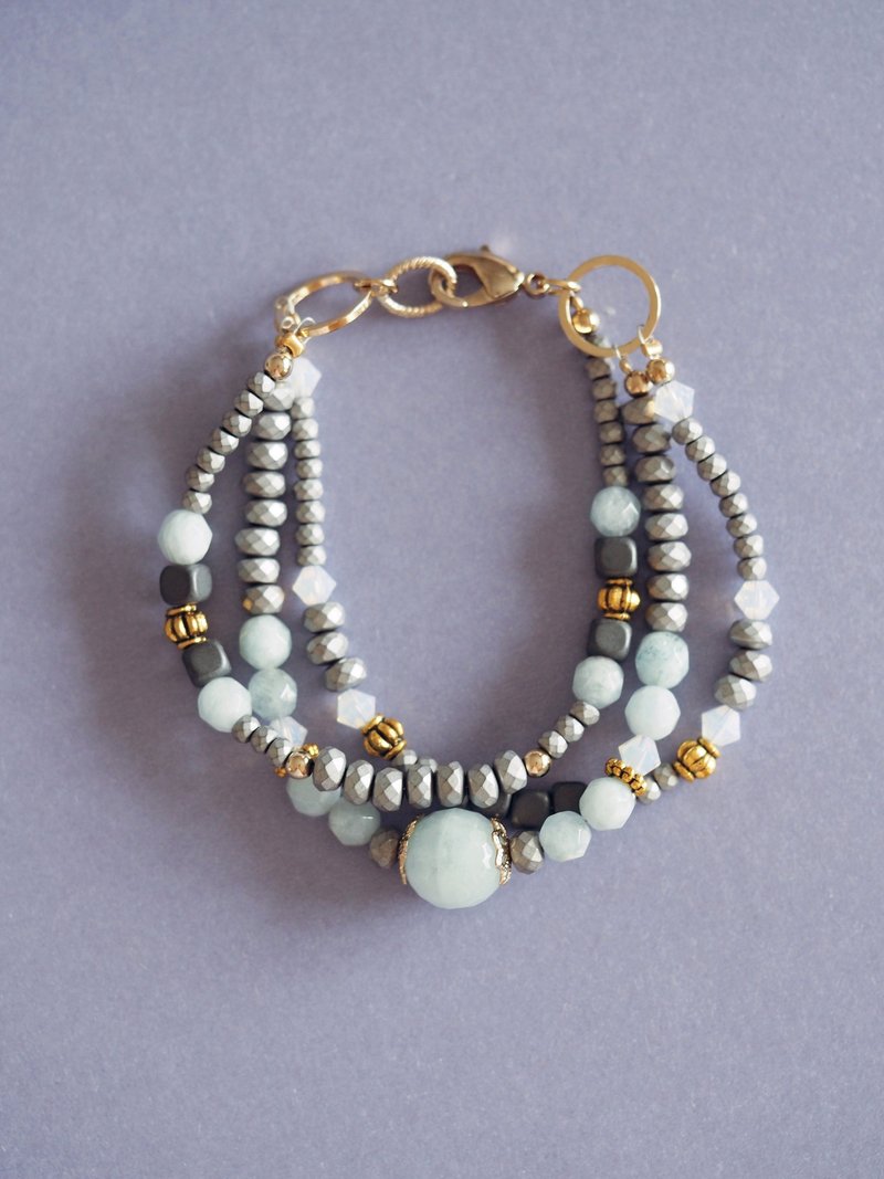 Aquamarine and silver beaded bracelet/ March birthstone bracelet - 手链/手环 - 宝石 银色