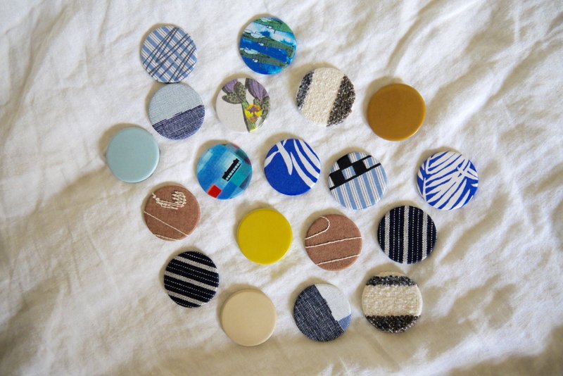 EIB fabric brooch 4 周年纪录布料徽章 - 胸针 - 棉．麻 