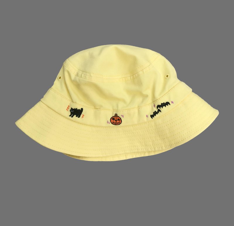 【Off-season sale】Bucket Hats / Black cats is the new black - 帽子 - 棉 黄色