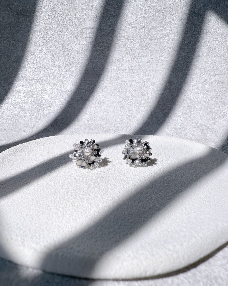 Room 1001 | Silver Bloom 耳环 - 项链 - 琉璃 