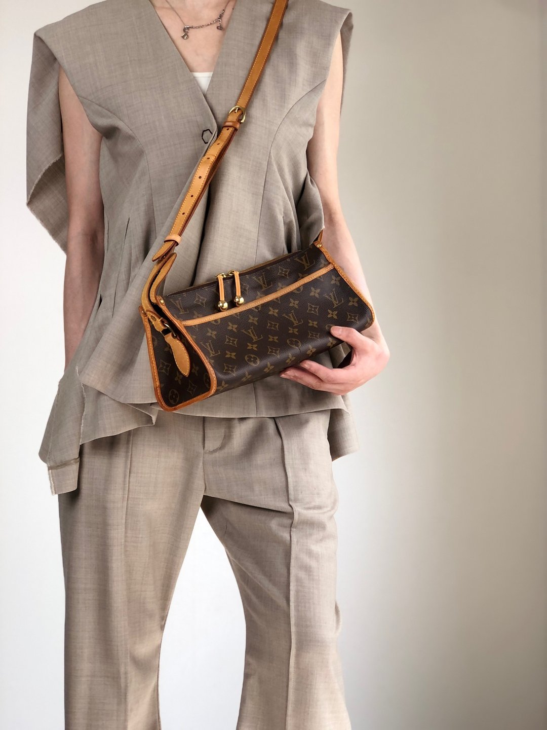 【日本直送 名牌中古包】LOUIS VUITTON Popincourt Monogram 肩背包 棕色 PVC 皮革 M40009 ebiiea - 侧背包/斜挎包 - 防水材质 咖啡色