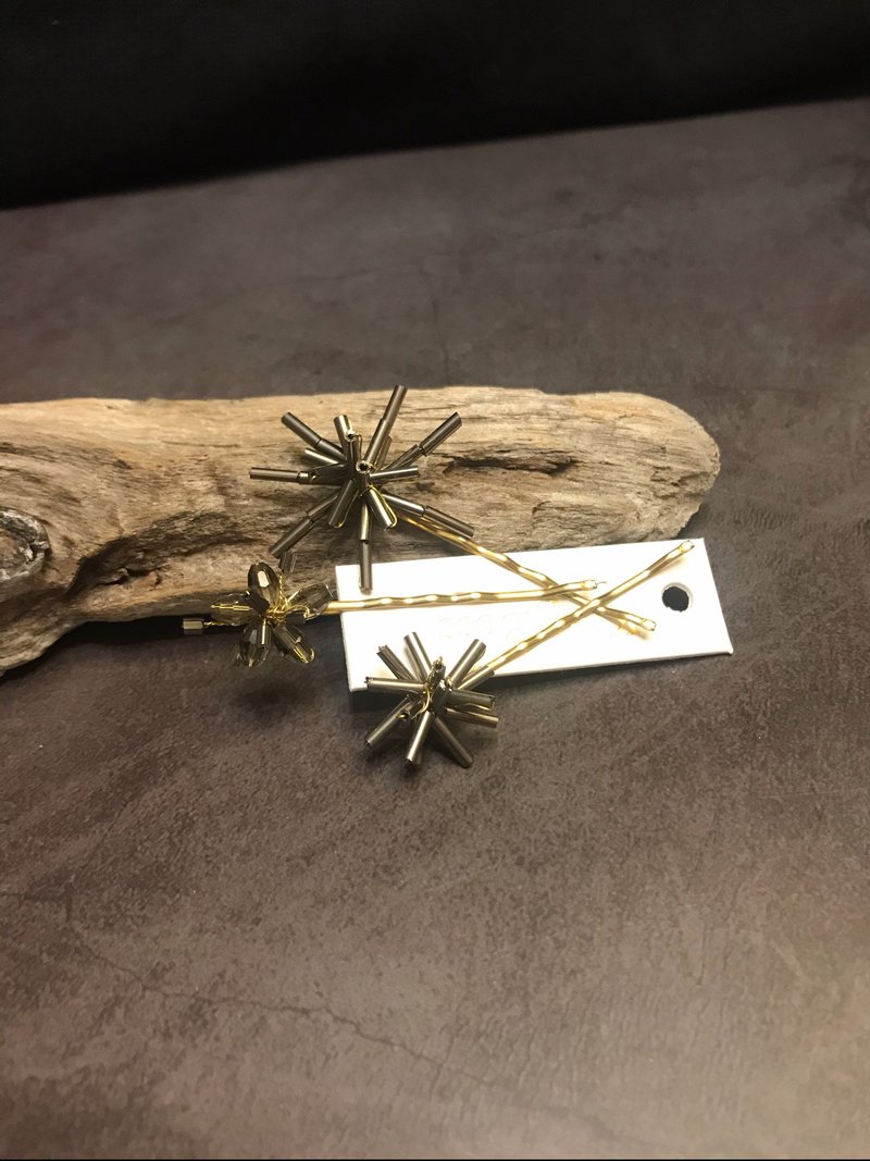 冒牌老板娘 Kingboss串珠/水晶花朵一字发夹组3支20200829-3 - 发饰 - 其他材质 白色