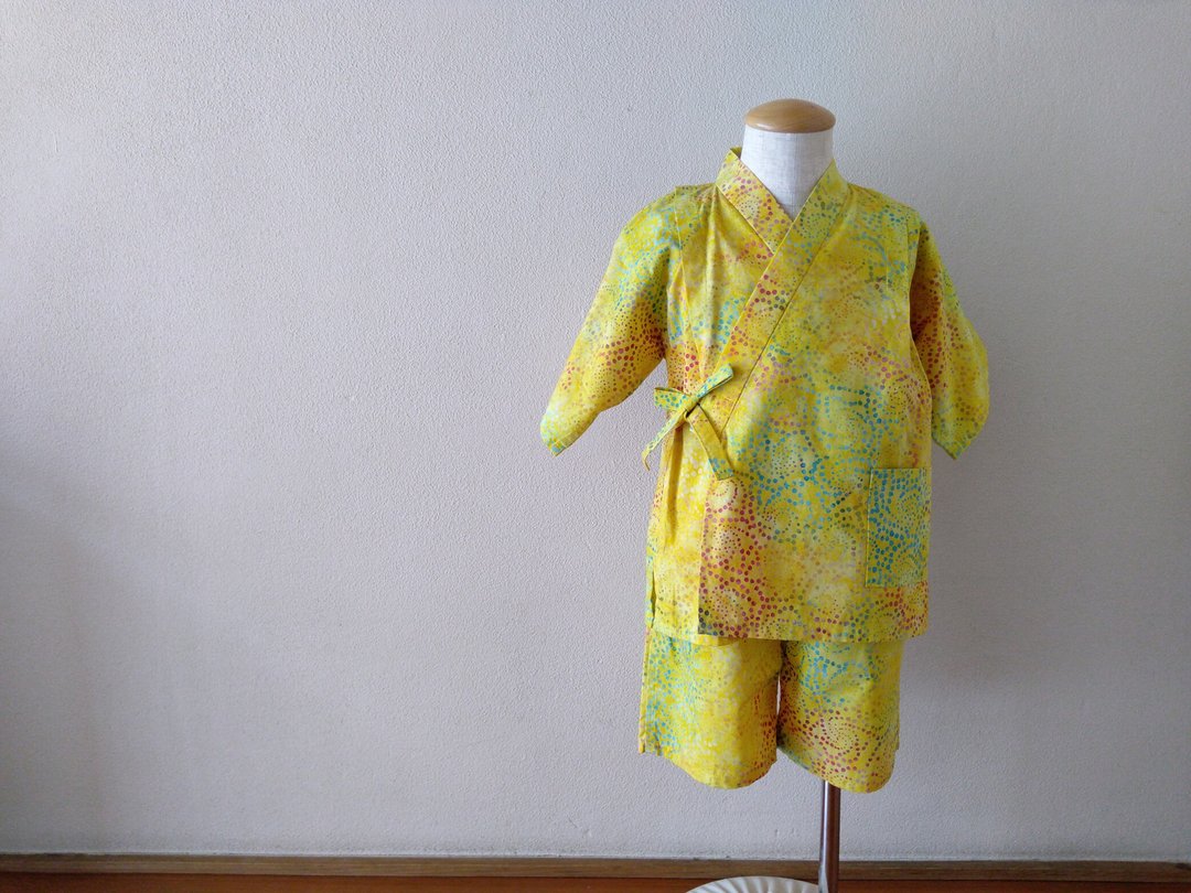 [Limited to the actual product] Children's Jinbei moda fabric Batik Yellow 100 size - 童装上衣 - 棉．麻 黄色