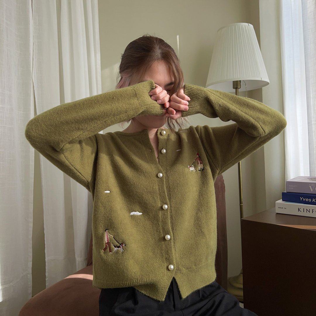 Cardigan 开襟衫 橄榄绿 : 刺绣遛狗 - 女装针织衫/毛衣 - 聚酯纤维 绿色