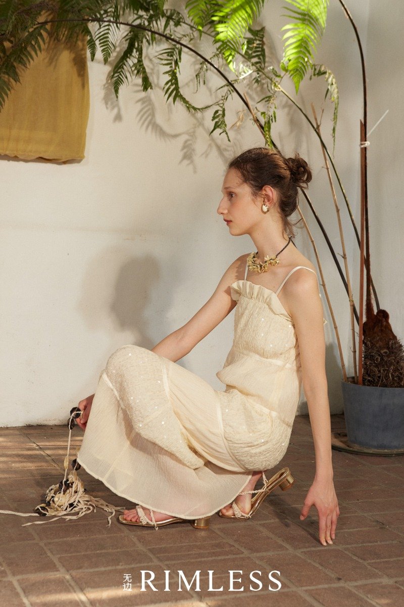 RIMLESS无边 法式褶皱肌理感奶油蛋糕抹胸吊带连衣裙 原创设计 - 洋装/连衣裙 - 其他材质 