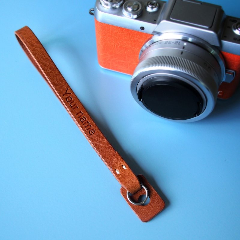 Handmade Camera Wrist Strap, Genuine leather with Personalized Named - 挂绳/吊绳 - 真皮 咖啡色