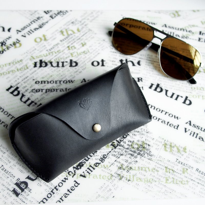 Handmade Classic Black Sunglasses Case Genuine leather - 眼镜盒/眼镜布 - 真皮 黑色