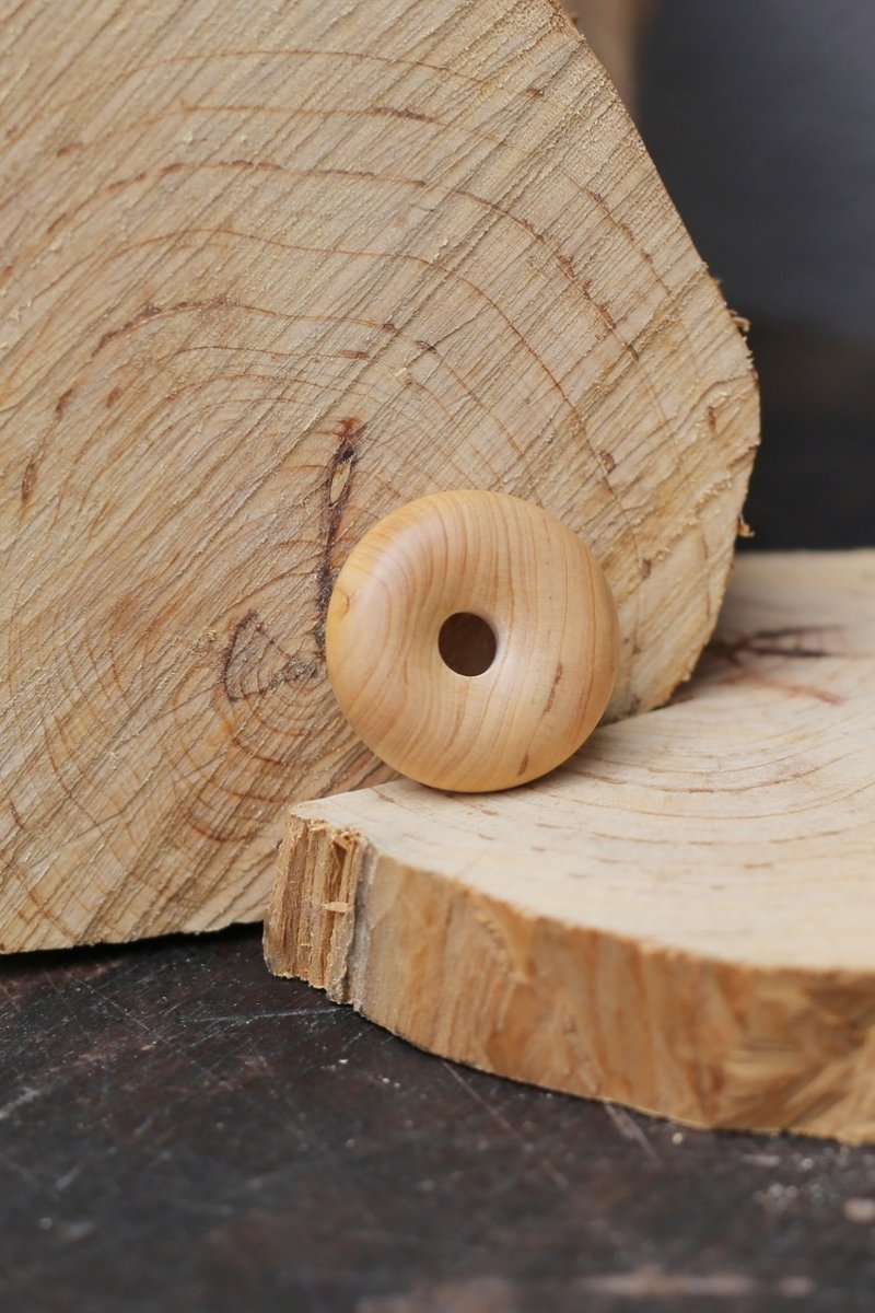 壹染指原创木雕 | 大巴山崖柏 平安扣 吊坠 | 客制 天然崖柏香 - 项链 - 木头 咖啡色