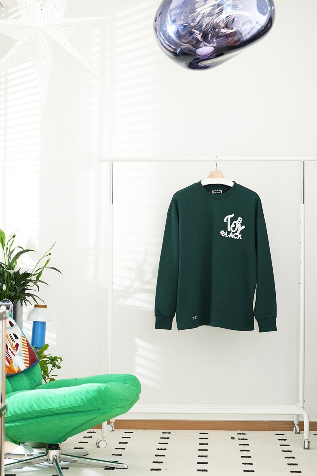 TOBY BLACK special embroidered top by Toby Black - 中性连帽卫衣/T 恤 - 棉 绿色