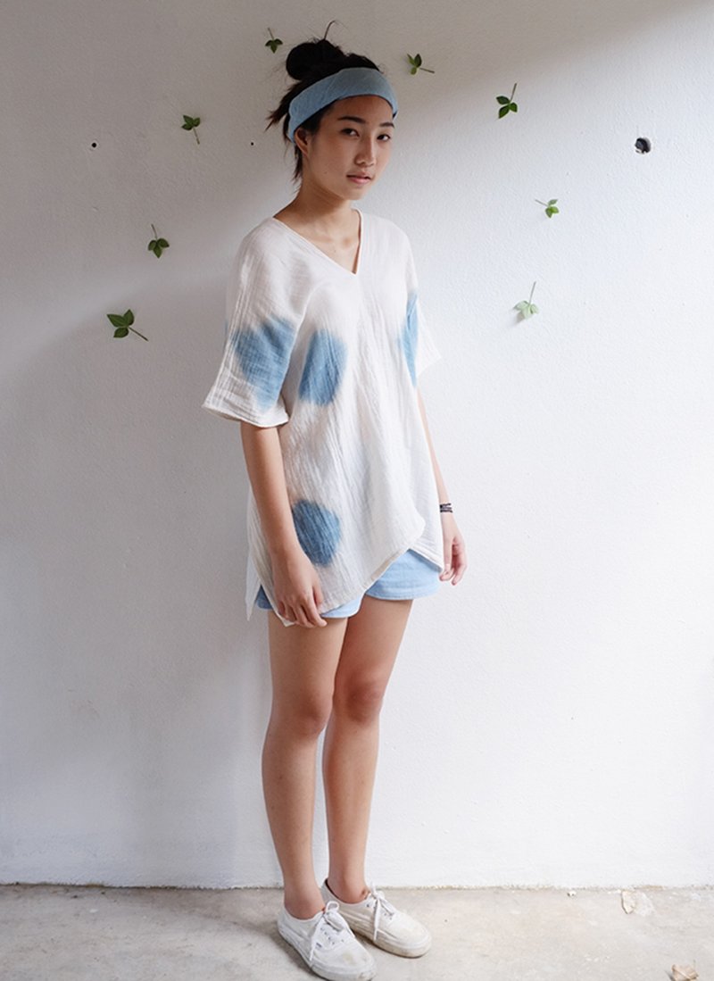 Karen tunic / Indigo stamp square shirt - 女装上衣 - 棉．麻 卡其色