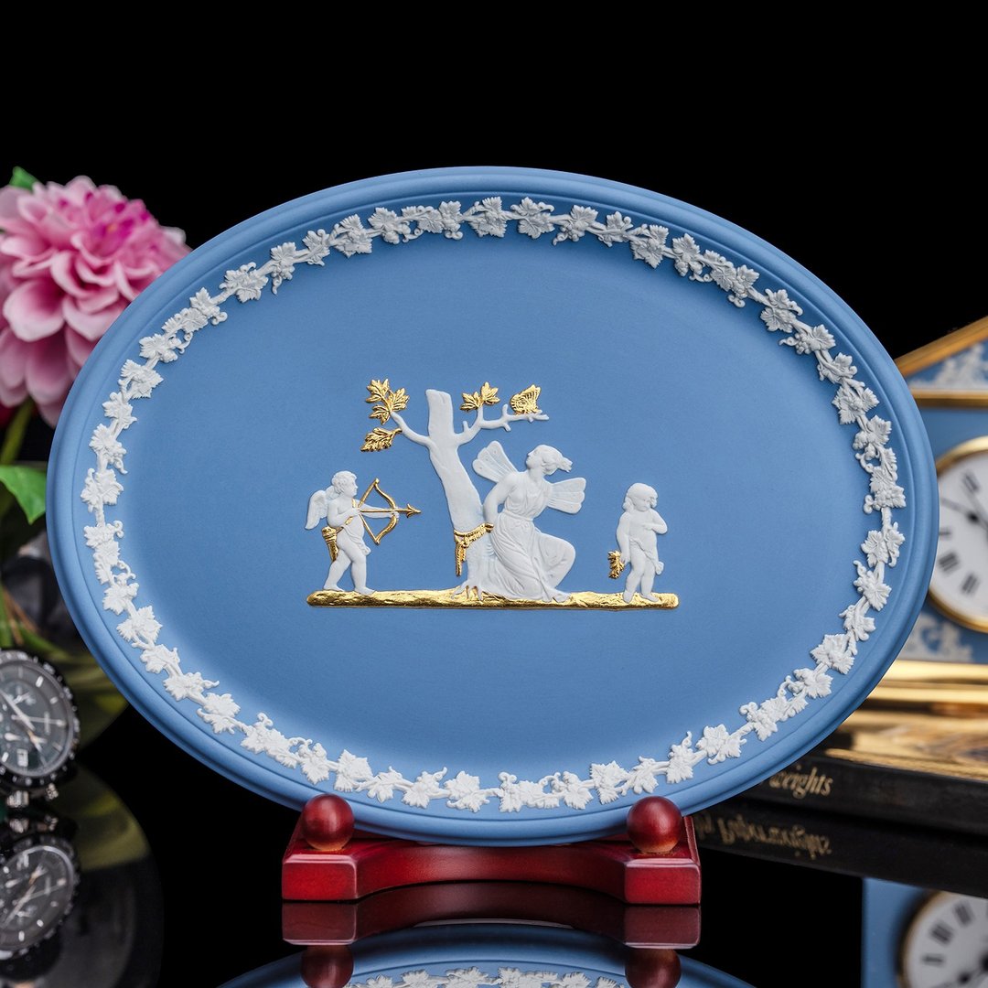 Wedgwood 浪漫神话1962 爱神丘比特 镶金浮雕陶瓷盘 情人结婚贺礼 - 摆饰 - 瓷 