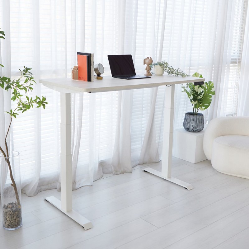 抗噪双马达三节式电动升降桌-160CM - 餐桌/书桌 - 其他金属 黑色