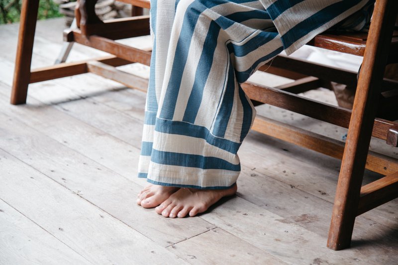 Mulmul pale blue brush wide pants - 中性裤装 - 棉．麻 蓝色