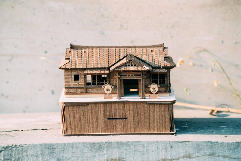 【DIY手作】台湾嘉义神社 建筑模型 伴手礼礼盒 - 木工/竹艺/纸艺 - 木头 卡其色