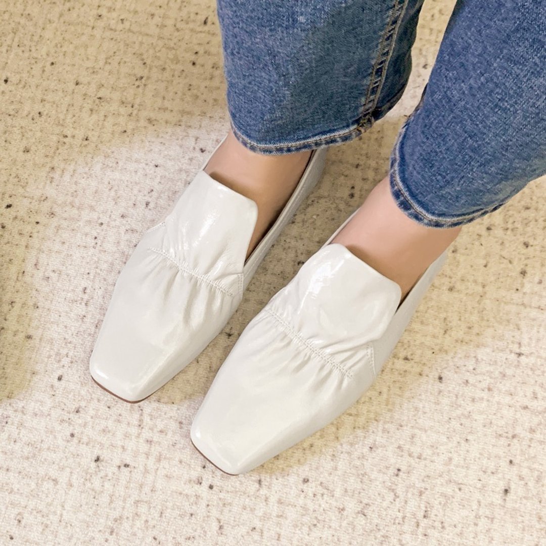 Made In Japan日本制・极简轮廓抓皱便鞋 白 全真皮-白 - 女款牛津鞋/乐福鞋 - 真皮 白色