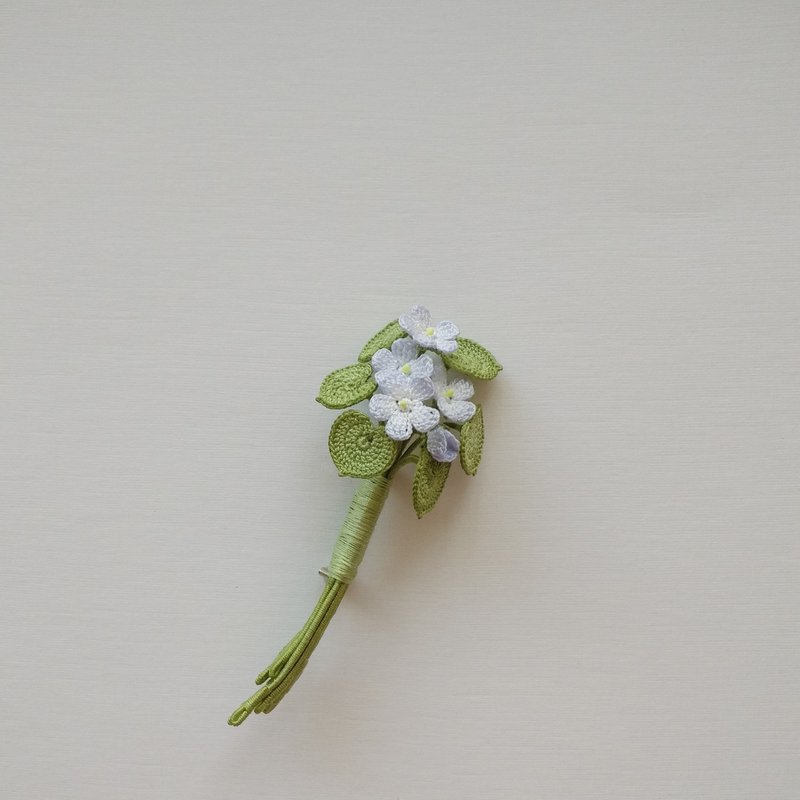 Blue violets brooch - 胸针 - 绣线 蓝色