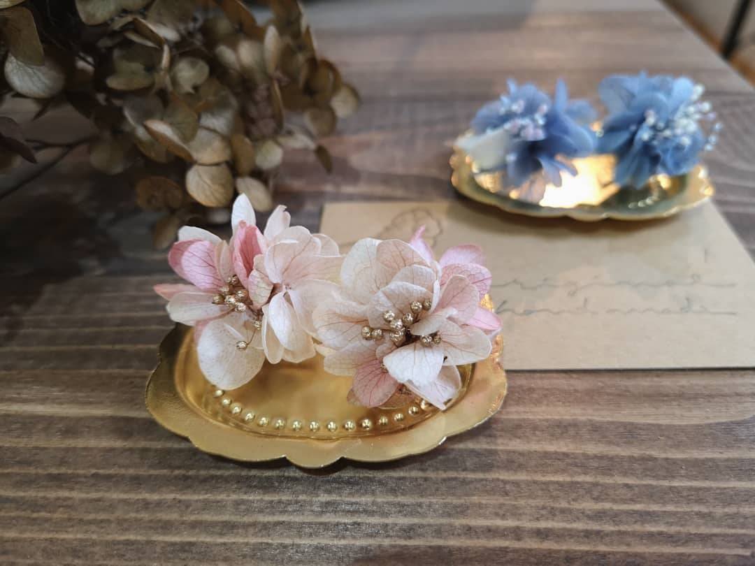 复古 不对称绣球花耳环 / 耳夹 /抗过敏/ pink beige - 耳环/耳夹 - 植物．花 粉红色