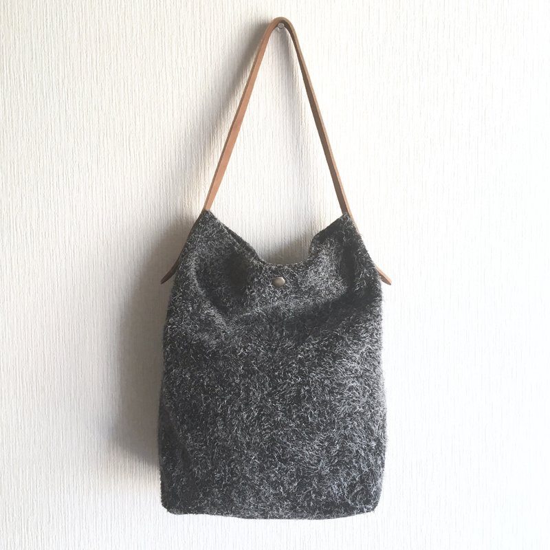 Shoulder bag of genuine leather Angola velor and extremely thick oil nude [Charcoal gray] - 侧背包/斜挎包 - 真皮 灰色