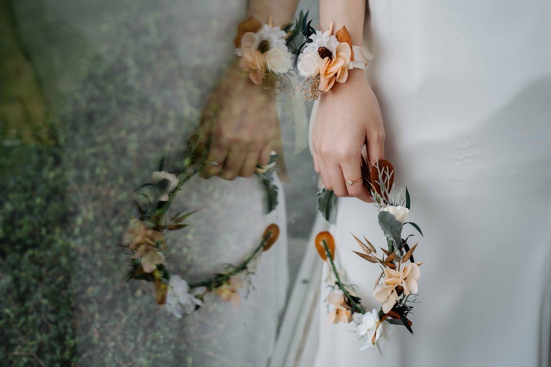 Corsage + Crown, Wedding Accessories for Bride / Bridesmaid - 胸花/手腕花 - 植物．花 多色