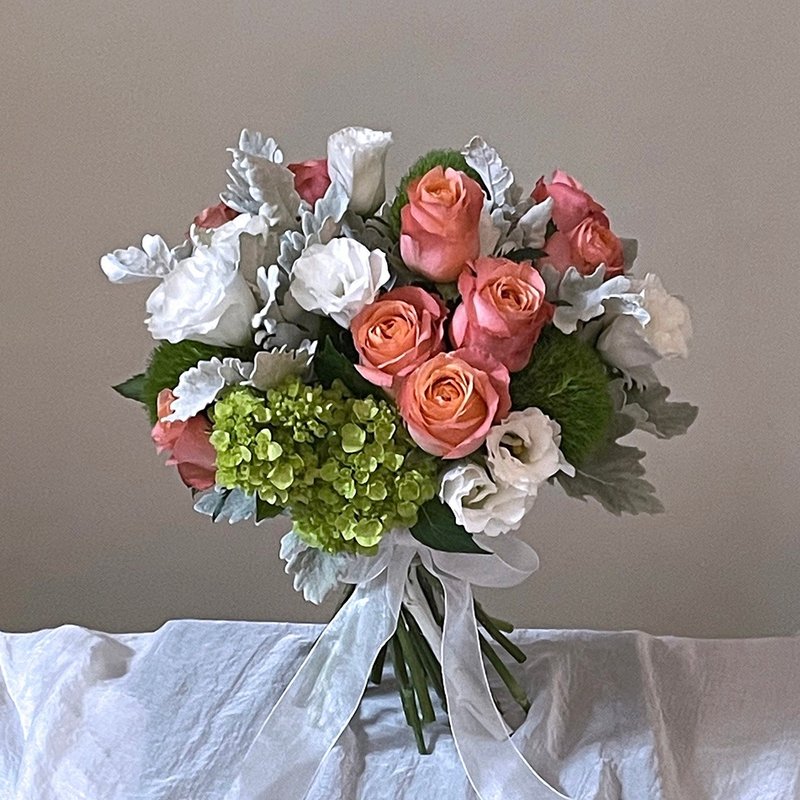 【鲜花】橘白绿色玫瑰绣球自然半圆形鲜花捧花 - 其他 - 植物．花 橘色