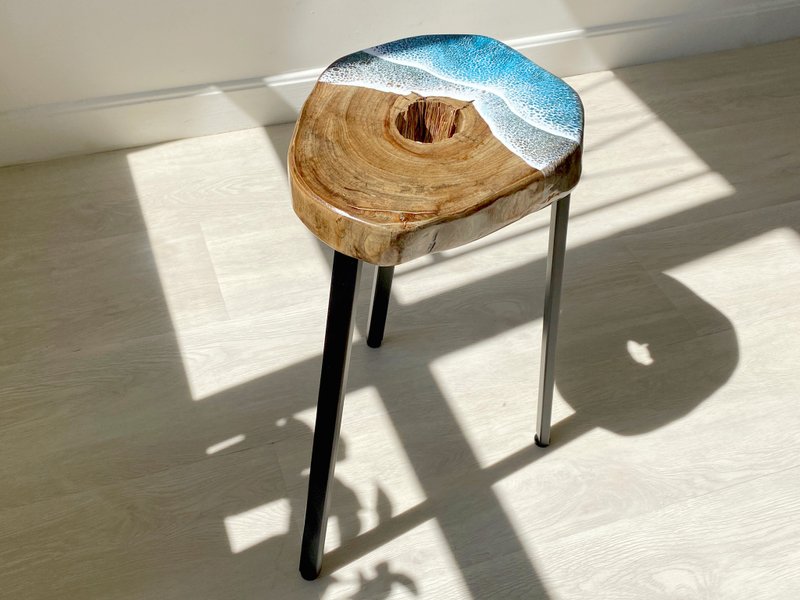 Side Table, Raw Wood, Live Edge , Home Deco, Housewarming Gift, Ocean & Beach - 其他家具 - 木头 蓝色