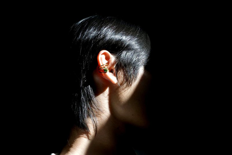 谛听・琉璃耳骨夹 - 耳环/耳夹 - 铜/黄铜 