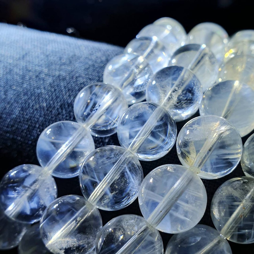 NB16-蓝针水晶手珠A-E 天使的羽毛 Blue Needle Quartz - 手链/手环 - 水晶 白色