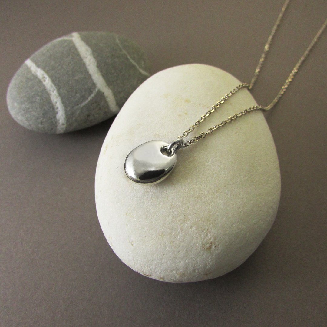pebble necklace_鹅卵石项链 | 925银 限量 设计师手作 花莲 海边 - 项链 - 银 银色