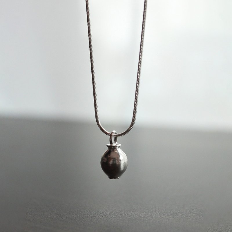 白瓷吊坠项链 01 - 项链 - 纯银 银色