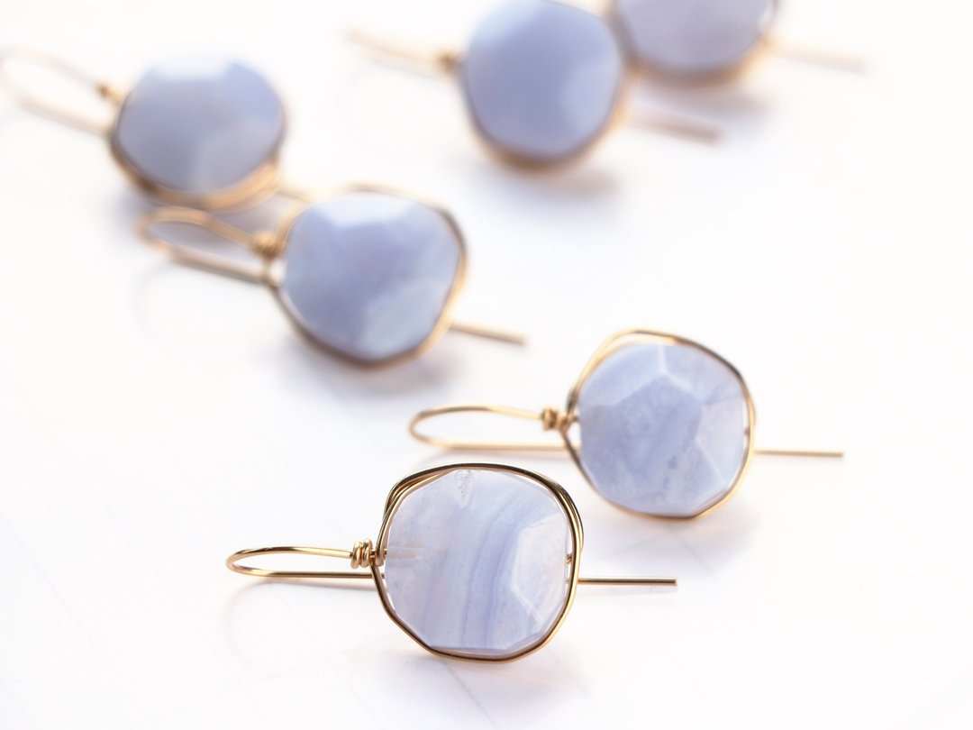 14kgf- Patel bluelace candy wrap pierced earrings - 耳环/耳夹 - 宝石 蓝色