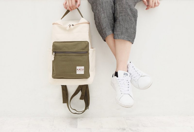 BUCKET BEAM BAG : WHITE x GREEN COLOR - 后背包/双肩包 - 其他材质 绿色